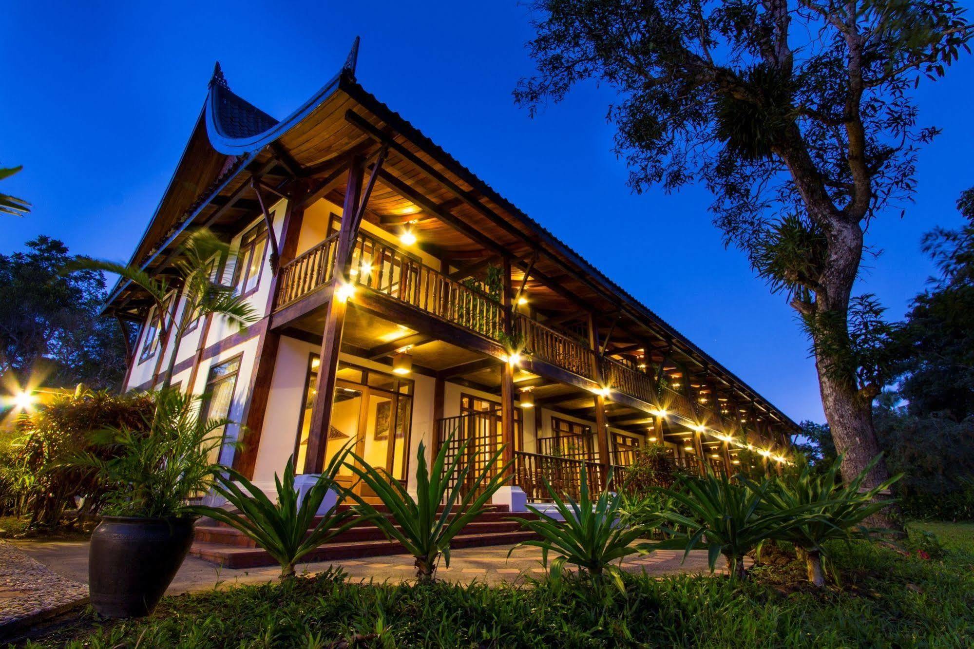 Chanthavinh Resort & Spa Луангпхабанг Экстерьер фото
